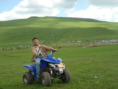 四輪越野摩托車